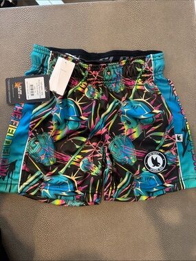 NEW WITH TAGS - Flow Society Shorts